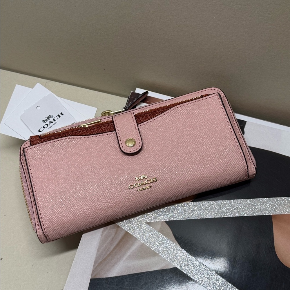 (new+tag) Coach blush pink terracotta colorblock wallet fits iPhone pro inside - Picture 5 of 12